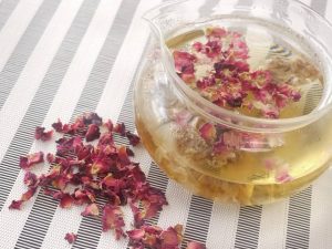 【新宿・代々木】４０歳からの中からエイジングケア！ローズのお茶と薬膳(座学）レッスン